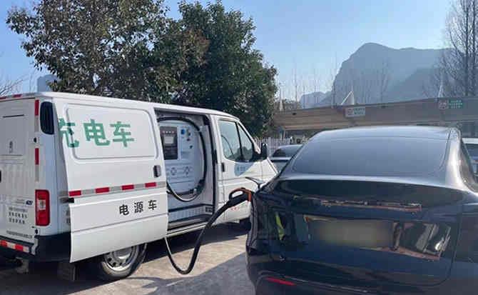 广信区汽车搭电
